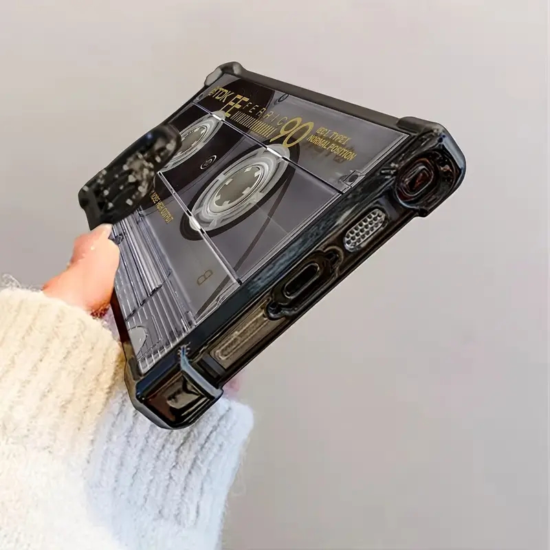 Retro Cassette Pattern Plating - Samsung Galaxy A55 recension och pris